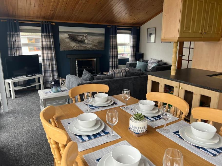 Lake View Lodge Милъм Екстериор снимка